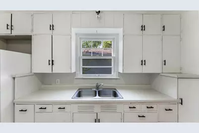 401 Julii Street, Willmar, MN 56201 - Photo 7