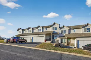 746 Baylee Pl SW, Pine Island, MN 55963 - Photo 3