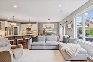 2304 Hillcrest Dr, Hudson, WI 54016 - Photo 7