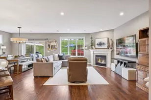 2304 Hillcrest Dr, Hudson, WI 54016 - Photo 43