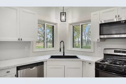 38502 Csah 30, Eden Valley, MN 55329 - Photo 13