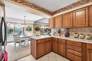 7107 Robinwood Bay, Woodbury, MN 55125 - Photo 11