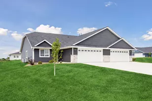 615 Field Point St, Roberts, WI 54023 - Photo 33