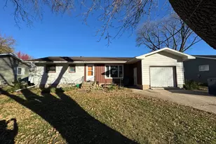 625 3rd Ave NE, Sleepy Eye, MN 56085 - Photo 1