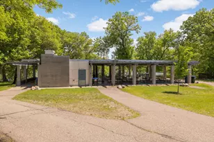 523 Lovell Ave, Roseville, MN 55113 - Photo 27