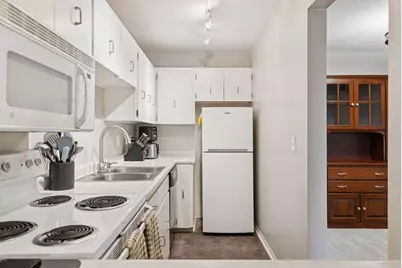 4120 Parklawn Avenue #119, Edina, MN 55435 - Photo 9