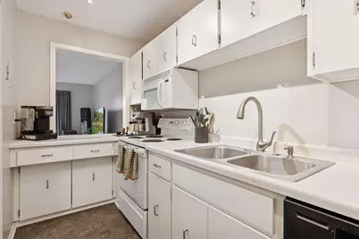 4120 Parklawn Avenue #119, Edina, MN 55435 - Photo 7