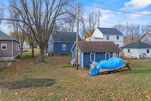 912 Rowland St, Tracy, MN 56175 - Photo 7