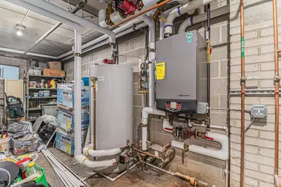 1900 Vincent Avenue N, Minneapolis, MN 55411 - Photo 25