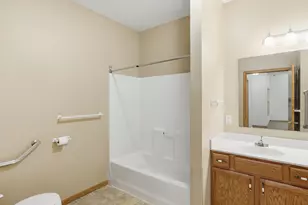 809 Dublin Ct, Mankato, MN 56001 - Photo 17