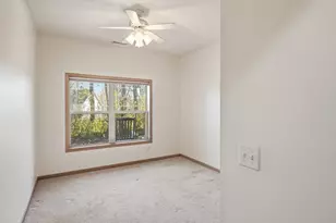 809 Dublin Ct, Mankato, MN 56001 - Photo 11