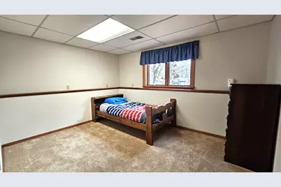 570 Jackson Street SW, Hutchinson, MN 55350 - Photo 15