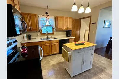 109 1st Avenue NW, New London, MN 56273 - Photo 11