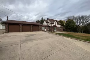 219 S 9th St, Montevideo, MN 56265 - Photo 3