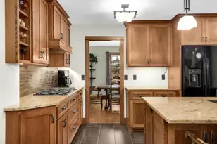 1101 Knob Hill Rd, Burnsville, MN 55337 - Photo 5