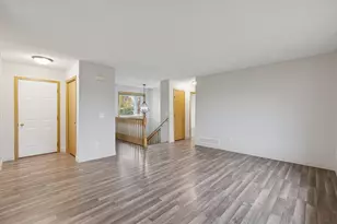 110 Summerfield Dr, Waverly, MN 55390 - Photo 3