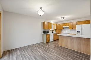 110 Summerfield Dr, Waverly, MN 55390 - Photo 9