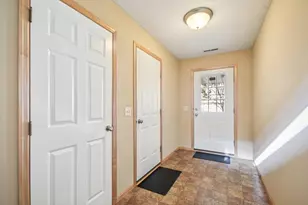 3114 Frontier Dr, Woodbury, MN 55129 - Photo 7