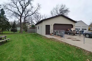 1209 2nd Ave S, Moorhead, MN 56560 - Photo 3