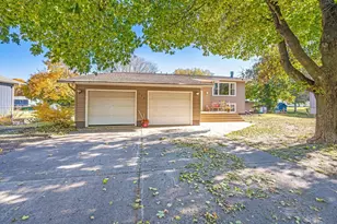 302 N Manyaska St, Sherburn, MN 56171 - Photo 33