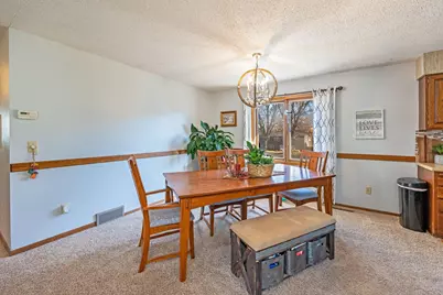 302 N Manyaska Street, Sherburn, MN 56171 - Photo 7