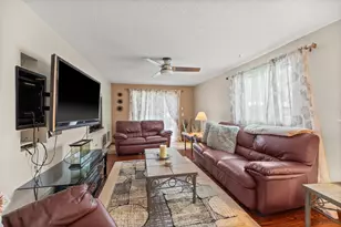 200 Griffin Ave NE, Hutchinson, MN 55350 - Photo 9