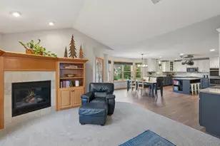 604 Topaz Ln, Hudson, WI 54016 - Photo 5