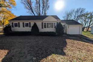 908 W State St, Kiester, MN 56051 - Photo 1