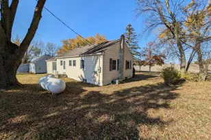 908 W State St, Kiester, MN 56051 - Photo 3