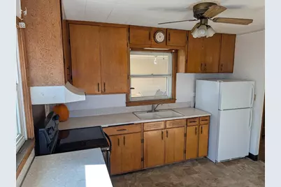 908 W State Street, Kiester, MN 56051 - Photo 7