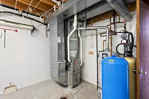 967 Sherman Rd, Hudson, WI 54016 - Photo 21