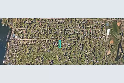 18965 Lake Ave, Deephaven, MN 55391 - Photo 3