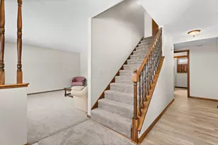 645 Dugdale Ave, Worthington, MN 56187 - Photo 5