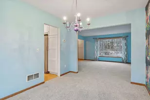 2423 Mailand Rd E, Maplewood, MN 55119 - Photo 11