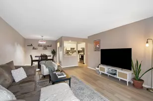 5627 Green Cir Dr, Hopkins, MN 55343 - Photo 9