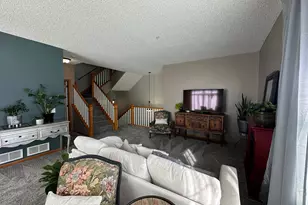 15575 Early Bird Cir, Apple Valley, MN 55124 - Photo 9