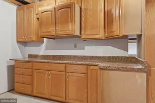 1725 White Oak Dr, Chaska, MN 55318 - Photo 37