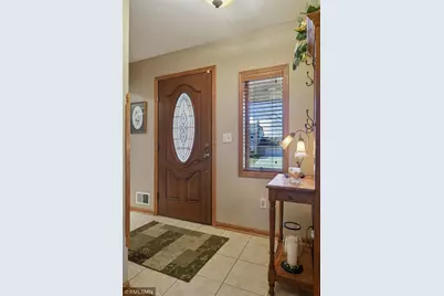 1725 White Oak Drive, Chaska, MN 55318 - Photo 3