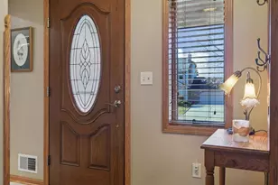 1725 White Oak Dr, Chaska, MN 55318 - Photo 3