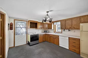 553 3rd Ave NE, Mazeppa, MN 55956 - Photo 15