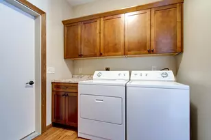 411 Bullis St, Kenyon, MN 55946 - Photo 13