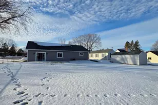 411 Bullis St, Kenyon, MN 55946 - Photo 17