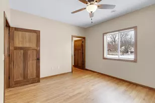 411 Bullis St, Kenyon, MN 55946 - Photo 9