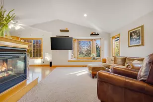 13561 279th St, Lindstrom, MN 55045 - Photo 9