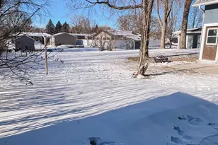 740 Ash St NE, Hutchinson, MN 55350 - Photo 19