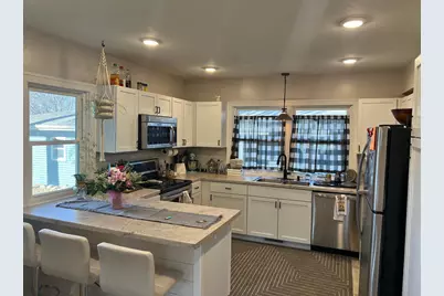 740 Ash Street NE, Hutchinson, MN 55350 - Photo 5