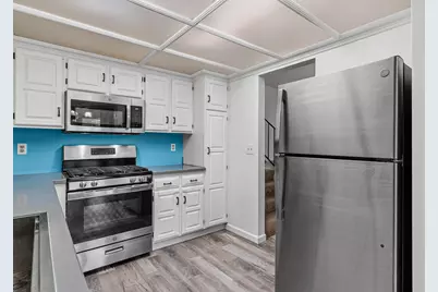 7714 York Lane N, Brooklyn Park, MN 55443 - Photo 11