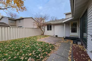 1008 Carmel Ct, Shoreview, MN 55126 - Photo 19