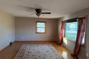 627 Southview Dr, Marshall, MN 56258 - Photo 5