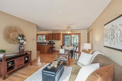 567 Lakewood Drive S, Maplewood, MN 55119 - Photo 11